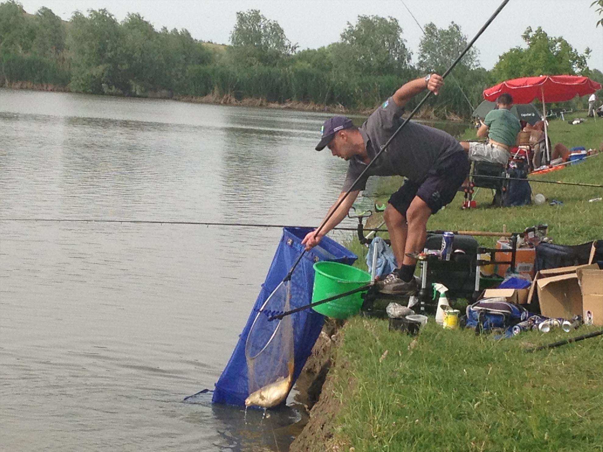 La balta Cornesti cu prieteni. - img0882.jpg